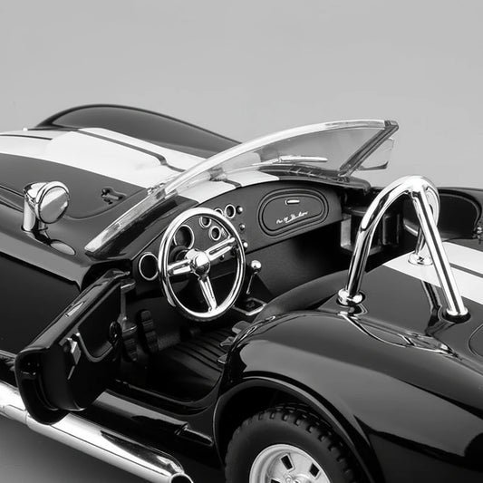 Shelby Cobra 1965 1:24 – klasyczny roadster model kolekcjonerski z LED