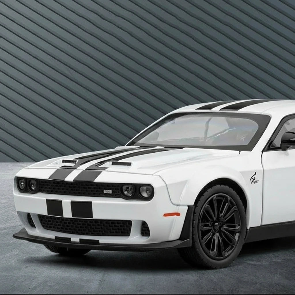 Model Dodge Challenger SRT Hellcat 1:24