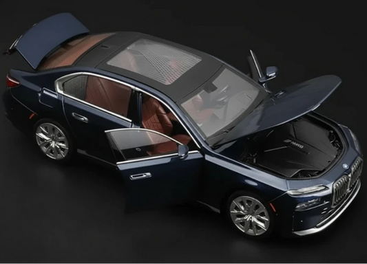 Model BMW i7 G70 1:24