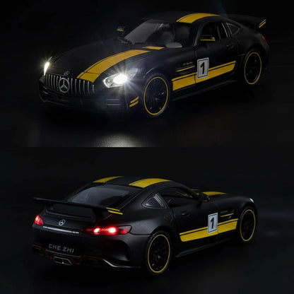 Model Mercedes Benz AMG GTR 1:24