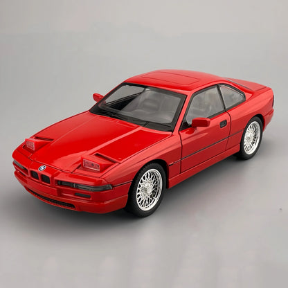 BMW 850CSi E31 1:24 – luksusowe coupe model kolekcjonerski z LED