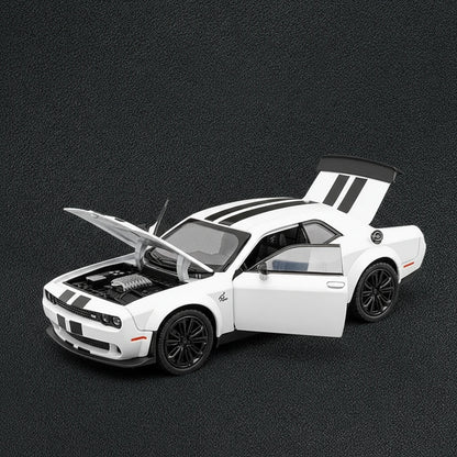 Model Dodge Challenger SRT Hellcat 1:24