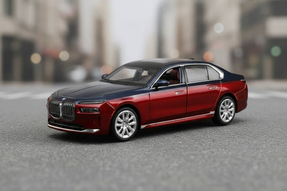 Model BMW i7 G70 1:24
