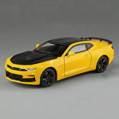 Chevrolet Camaro SS 1:24 – amerykański muscle car model z LED