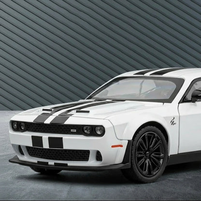 Model Dodge Challenger SRT Hellcat 1:24