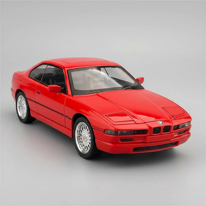 BMW 850CSi E31 1:24 – luksusowe coupe model kolekcjonerski z LED