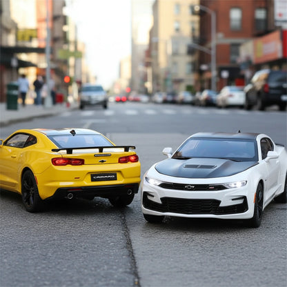 Chevrolet Camaro SS 1:24 – amerykański muscle car model z LED