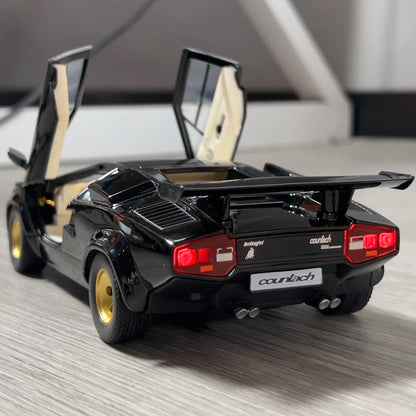 Lamborghini Countach LP500S 1:24 – legendarny supercar model kolekcjonerski z LED