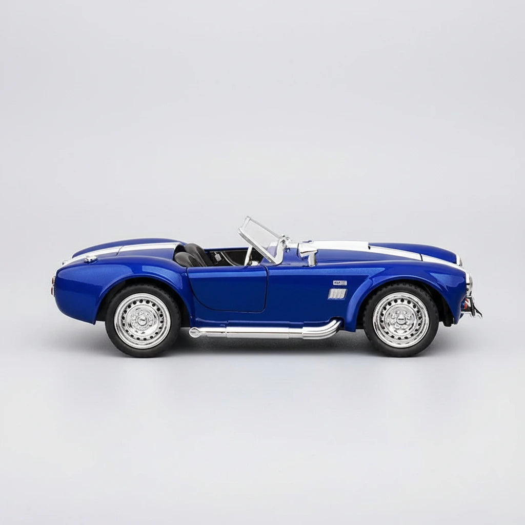 Shelby Cobra 1965 1:24 – klasyczny roadster model kolekcjonerski z LED